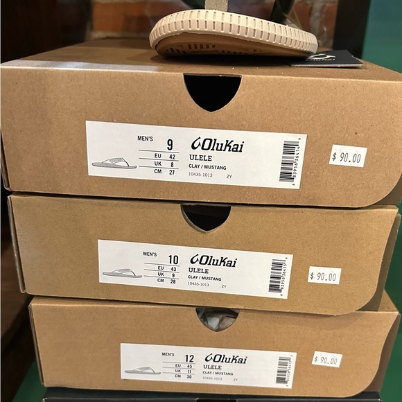 OluKai Tan and Brown Men's Sandals, ULELE Clay and Mustang color - Picture 6 of 6